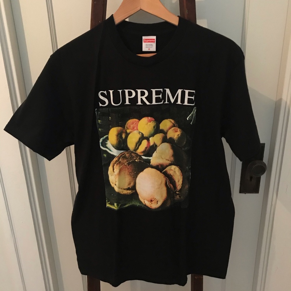 Supreme, size medium